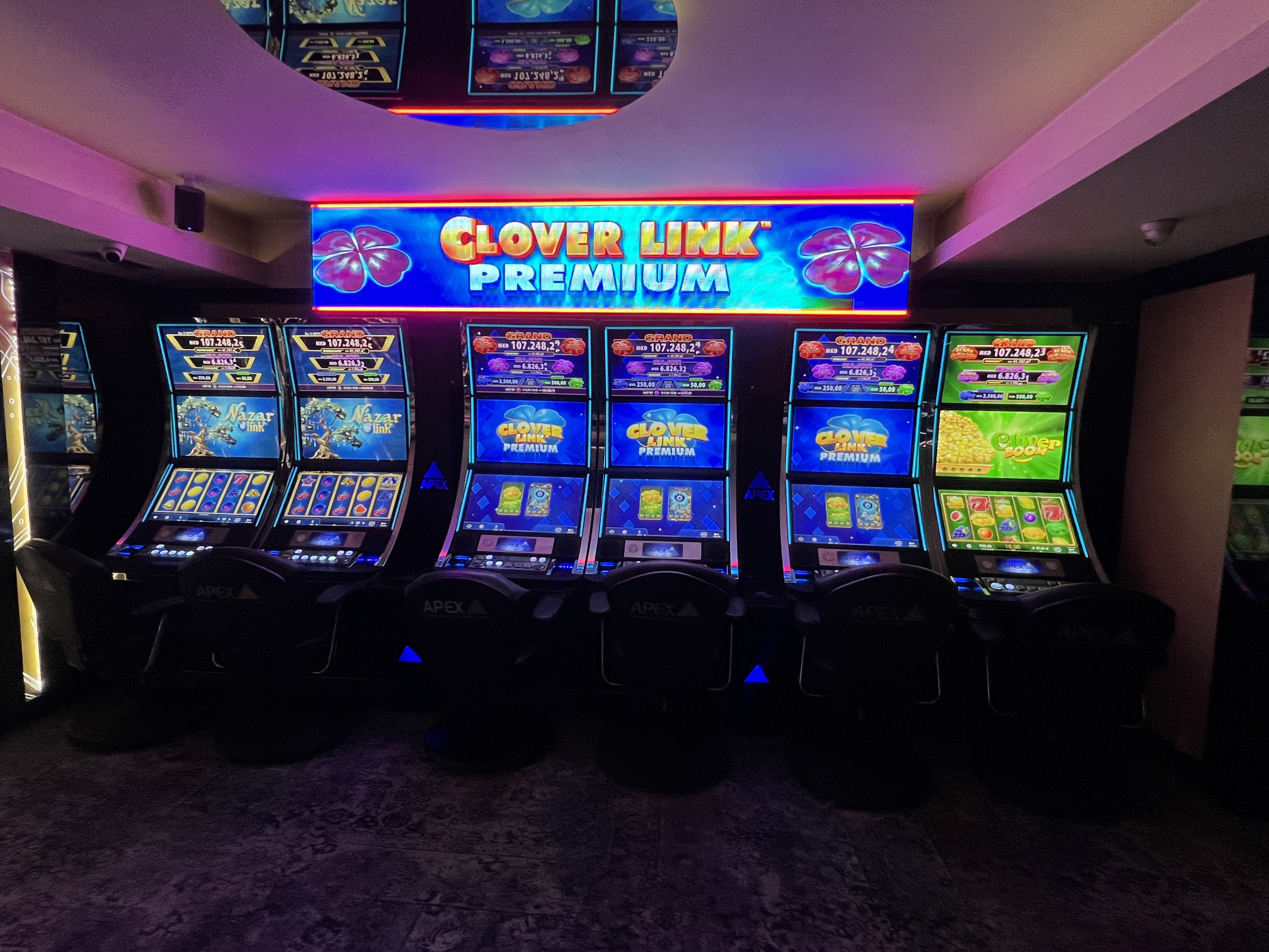 NEW CLOVER LINK PREMIUM IN APEX RAMPA